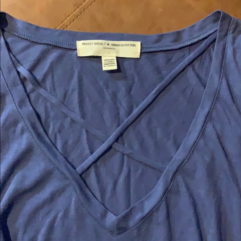 Urban Outfitters Criss Cross Tee - Picture 3 of 4